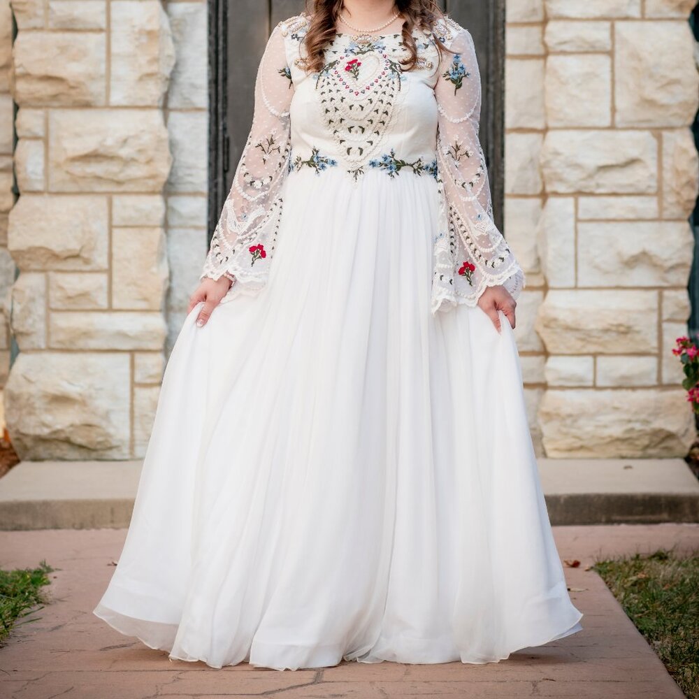 Folklorique Souffle dress by Chotronette - Picture 2 of 7